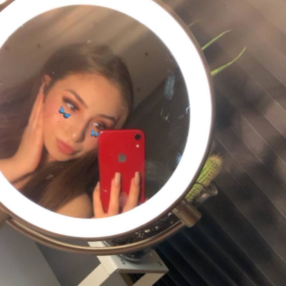 Meet your Posher, Yiselle